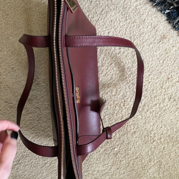 Burgundy Michael Kors tote - Picture 6 of 8